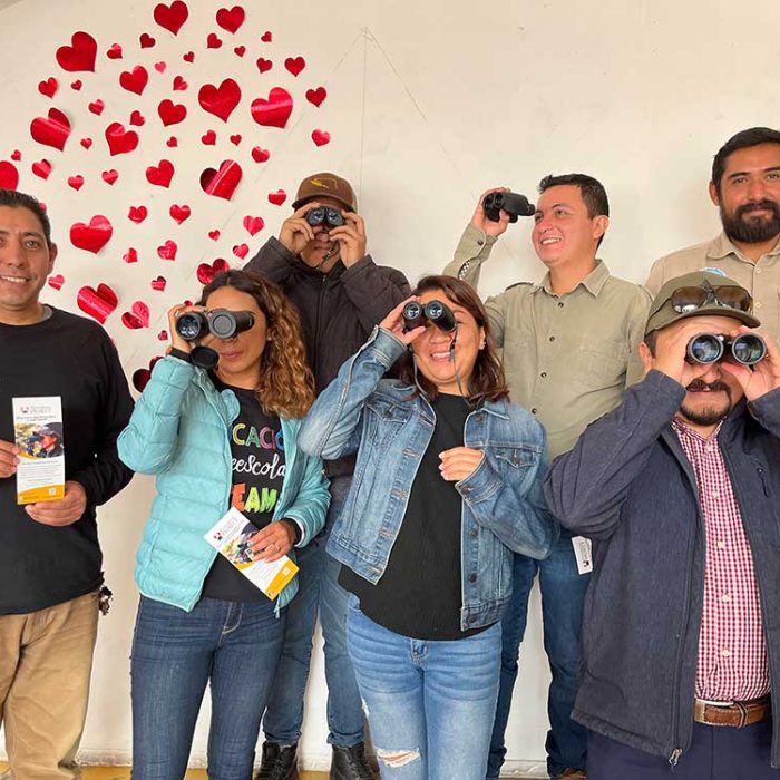 PIBO Distributes Binoculars in Mexico
